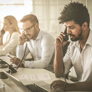 Deje de vigilar a sus proveedores  Deje de vigilar a sus proveedores, colabore con ellos en su lugar 1123816 GraphicsStopPolicingYourSuppliersBlogPost